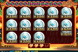 Fitur bonus utama permainan - fitur Hold and Spin